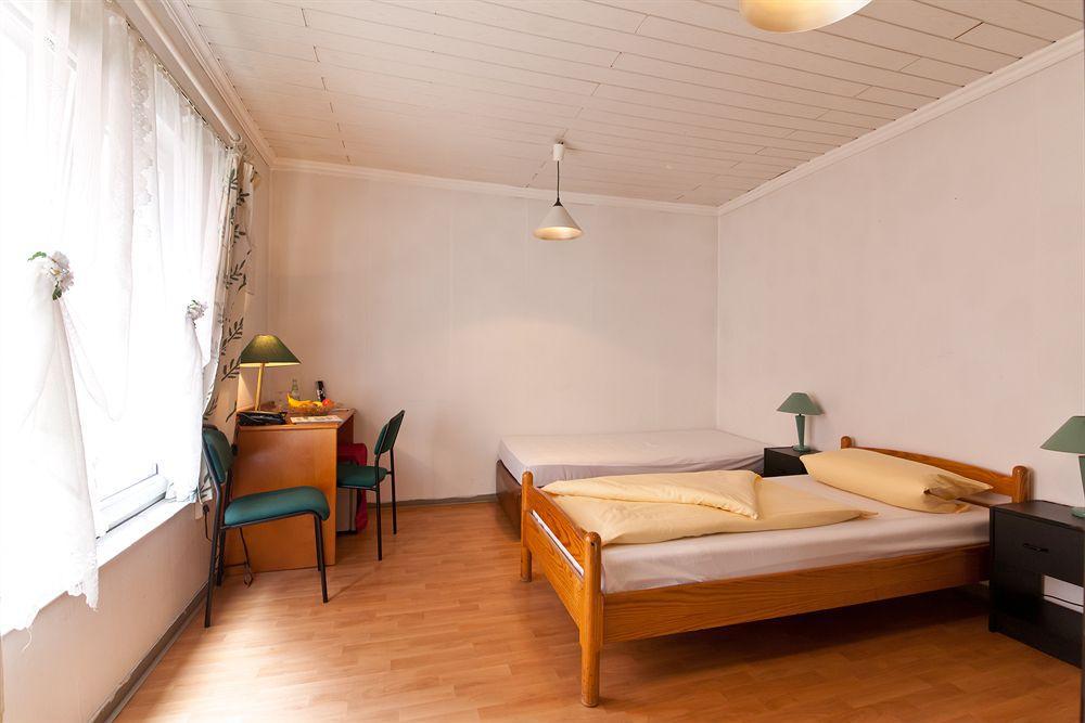 Hotel Ahl Meerkatzen Colonia Exterior foto