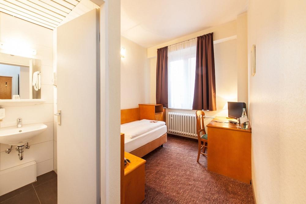 Hotel Ahl Meerkatzen Colonia Exterior foto