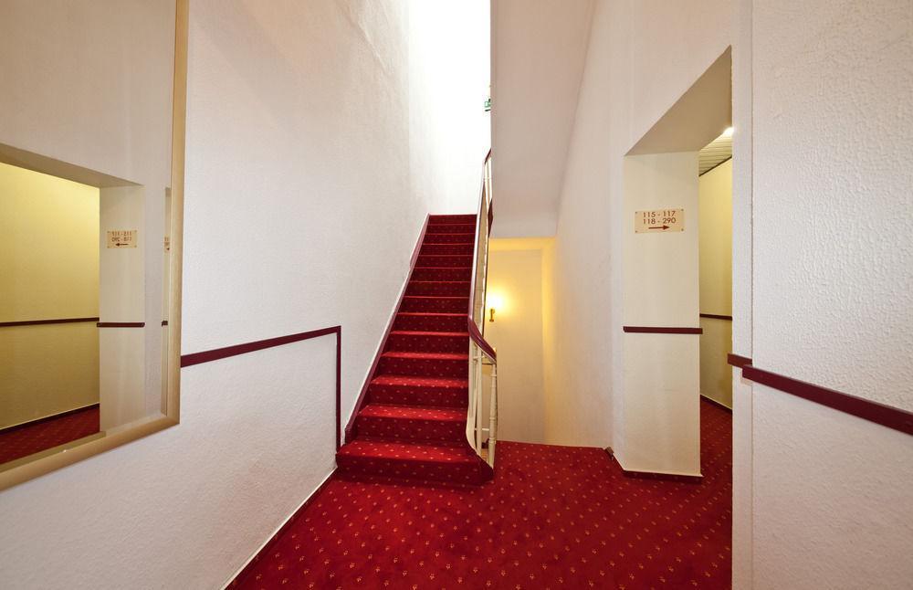Hotel Ahl Meerkatzen Colonia Exterior foto